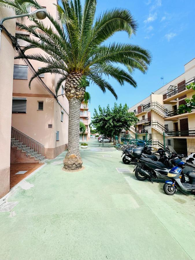 Book La Ponderosa Cambrils Apartment Exterior photo